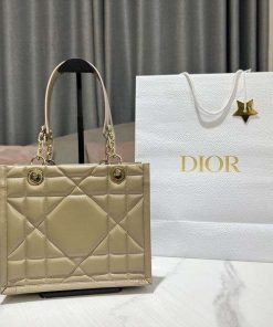 Dior 1:1 Essential