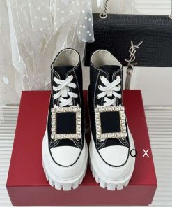 Roger Vivier High help woman Ts