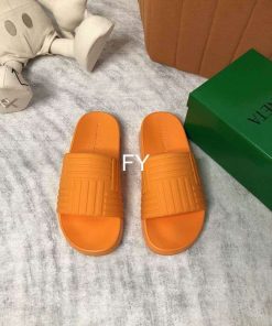 BV slippers man Ts