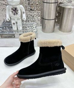 UGG Women snow boots