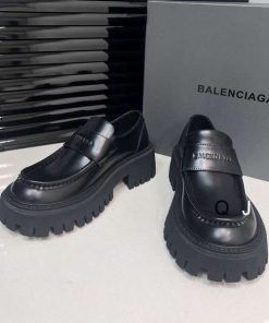 Balenciaga Casual shoes Woman Ts