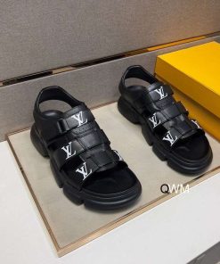 LV Sandals Ts